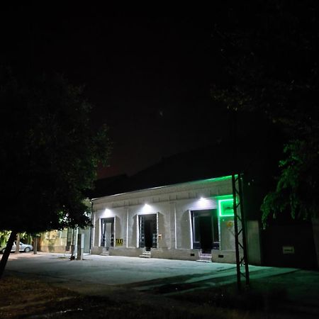 Hostel Horgos Centar Exteriör bild