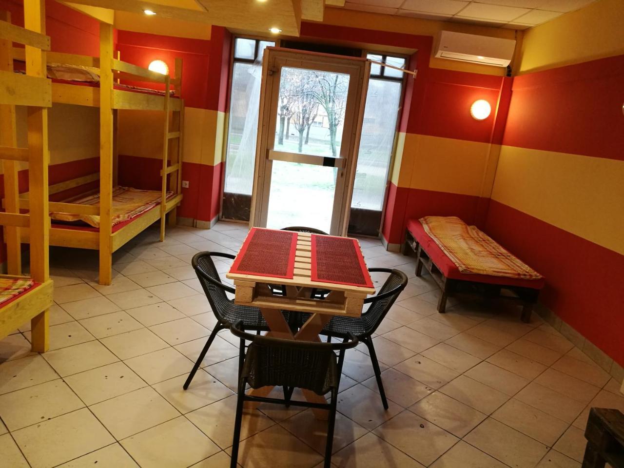 Hostel Horgos Centar Exteriör bild